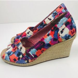 TOMS Floral Wedge Espadrille - Sz 9.5